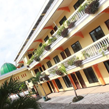 Mega Bintang Sweet Hotel 2 Cepu Ngoại thất bức ảnh